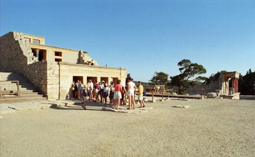 the throne room in Knossos