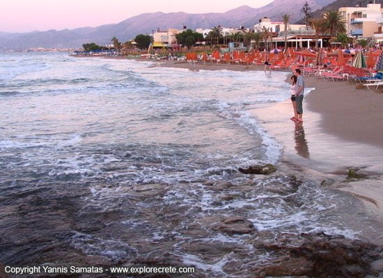 Stalis: the beach at night