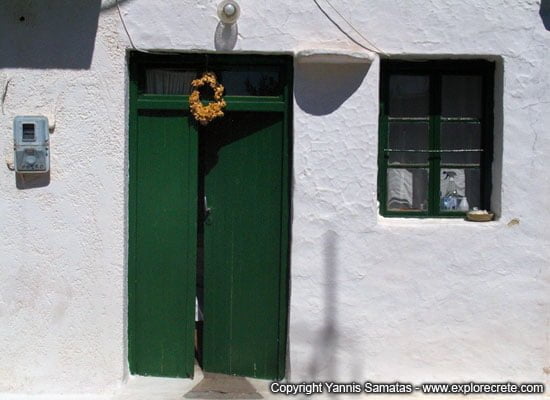 Ano Hersonissos photos, traditional house with green door