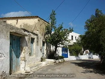 παλιά σπίτια στην Πλάκα