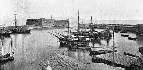 old harbour in heraklion