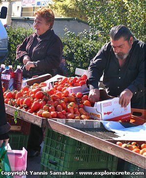 tomatoes in laiki greek street market 