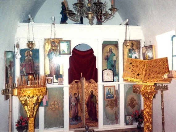 25loutro Inside the church of Agia Aikaterini in Anopolis