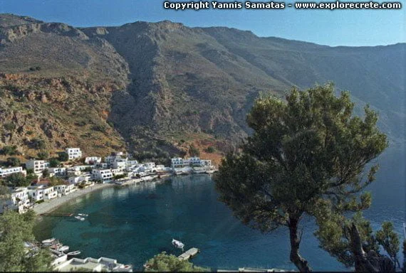 07loutro Loutro bay and mountains