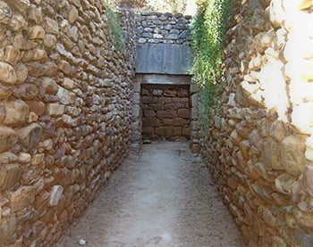 minoan grave maleme