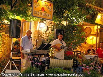 live greek music in restaurant in malia