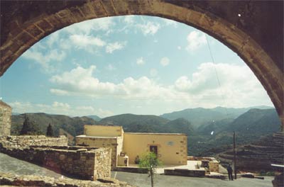 venetian archway in polyrrinia in west crete